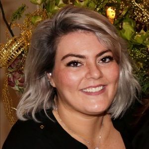 Meet your posher, Alyson